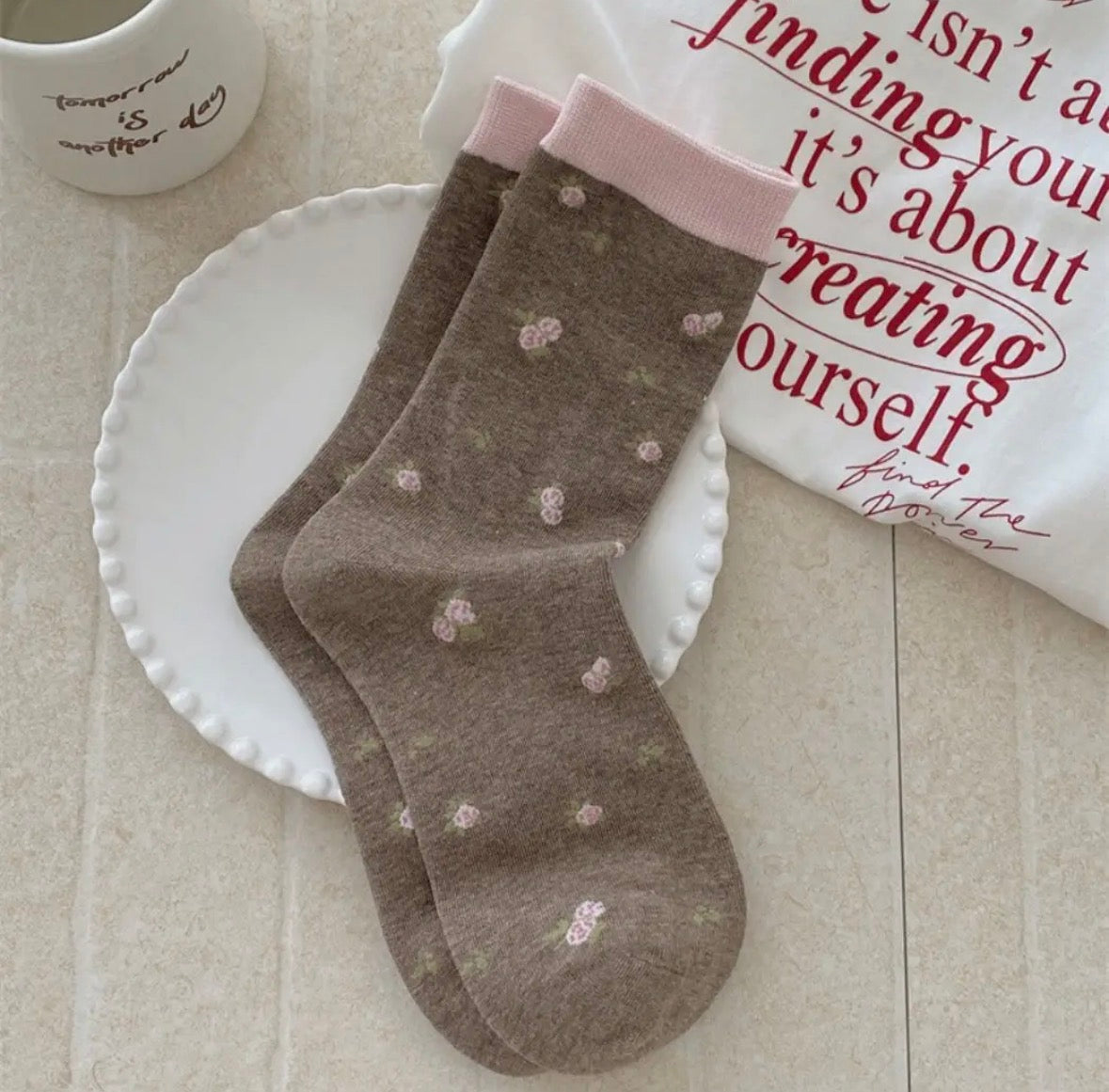 Brown Floral Socks